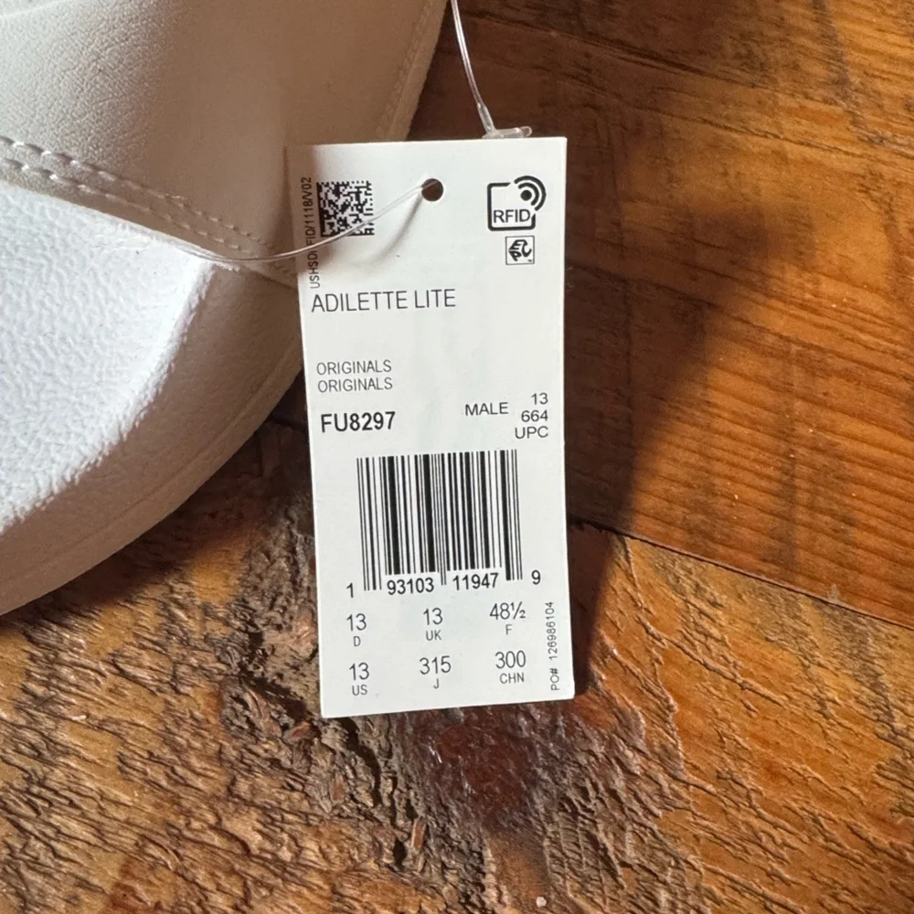 Adidas Adilette Lite men’s slide sandals Size 13 White and black New with tag